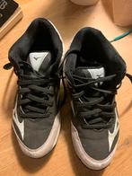 Mizunu veldschoenen korfbal hockey maat 35, Ophalen of Verzenden, Zo goed als nieuw, Schoenen