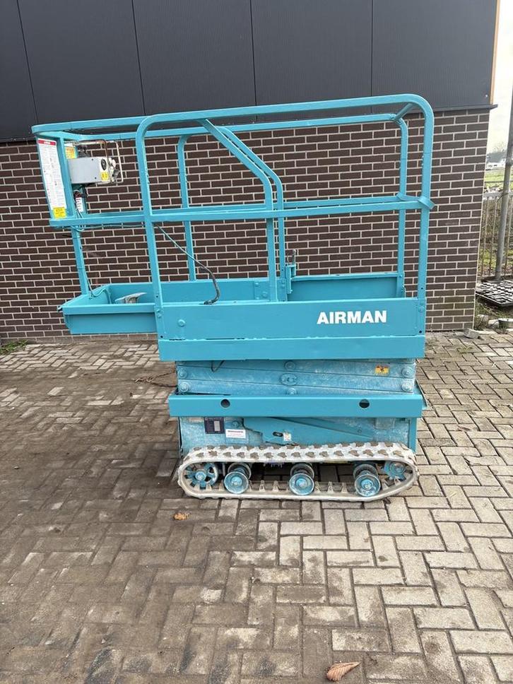 Hoogwerker rupshoogwerker airman encl045 schaarhoogwerker ai, Zakelijke goederen, Machines en Bouw | Liften, Steigers en Ladders
