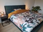 Karlsson Attraktiv Trendik vlak met gestoffeerd matras, Huis en Inrichting, Slaapkamer | Boxsprings, Ophalen, Tweepersoons, Zo goed als nieuw