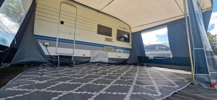 Hobby 440 SF De Luxe - 2001 topstaat, nieuwe matras!, Caravans en Kamperen, Caravans, Particulier, tot en met 4, 1000 - 1250 kg