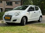 Suzuki Alto 1.0 2012 Wit - AIRCO - trekhaak - APK t/m 6-2026, Auto's, Suzuki, Voorwielaandrijving, 200 kg, 4 stoelen, Origineel Nederlands