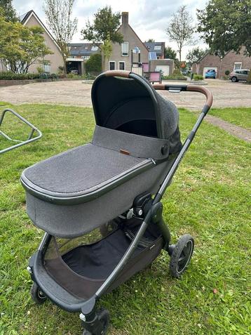Maxi cosi Luxe kinderwagen beschikbaar voor biedingen
