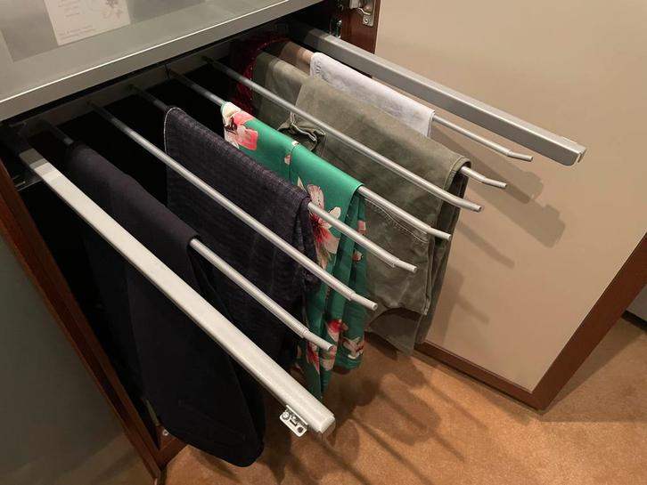 Ikea Pax broekrek uittrekbaar zgan, Huis en Inrichting, Kasten | Kledingkasten, Zo goed als nieuw, Minder dan 100 cm, 50 tot 100 cm