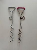 Tweemaal grondpen om hond vast te zetten 40cm, Dieren en Toebehoren, Ophalen of Verzenden, Zo goed als nieuw