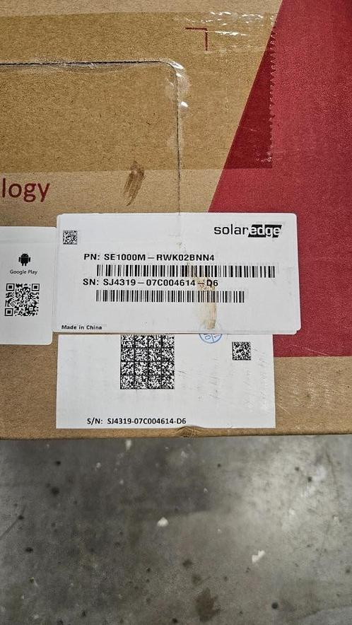 omvormers, Doe-het-zelf en Verbouw, Zonnepanelen en Toebehoren, Nieuw, Compleet systeem, 200 wattpiek of meer, Ophalen of Verzenden