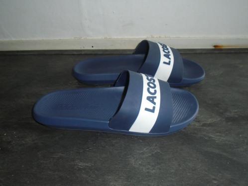 Lacoste Mooie Slippers maat 45 ZGAN, Kleding | Heren, Schoenen, Zo goed als nieuw, Slippers, Blauw, Verzenden