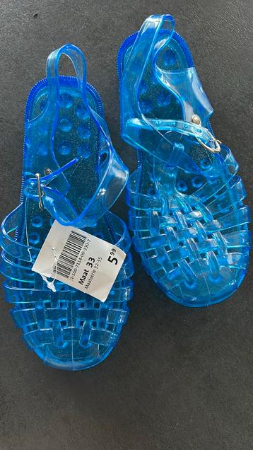 Nieuwe zwemschoenen maat 33 beschikbaar voor biedingen