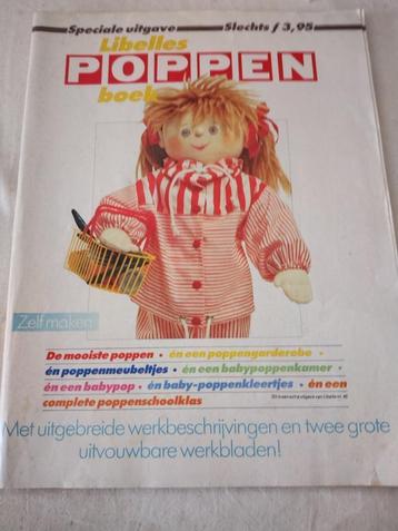 Te koop aangeboden: Poppenkleertjes patronen boekjes beschikbaar voor biedingen