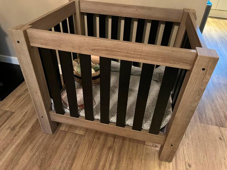 TWF box Brian bruin zwart, Kinderen en Baby's, Boxen, Zo goed als nieuw, Ophalen