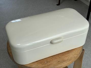 Emaille broodtrommel  beschikbaar voor biedingen