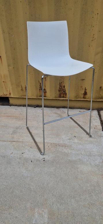  Barkruk met Metalen Frame beschikbaar voor biedingen