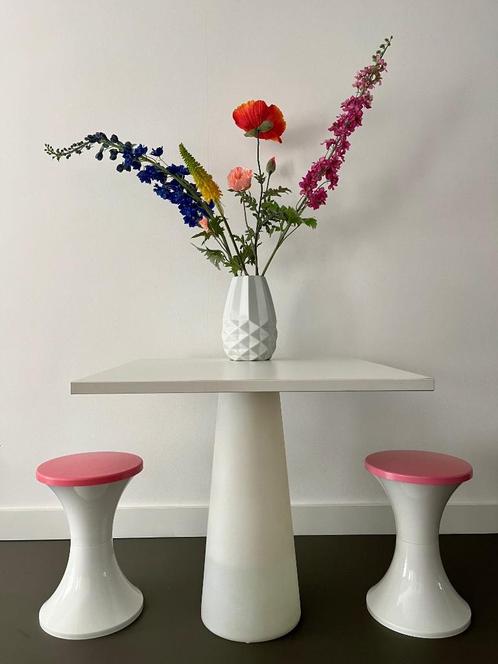 Moooi | Containertafel | Eettafel | Bistrotafel | Container, Huis en Inrichting, Tafels | Eettafels, Zo goed als nieuw, 50 tot 100 cm