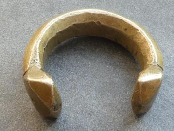 Tuareg Afrikaanse bronzen armband beschikbaar voor biedingen