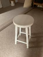 Witte houten kruk, Huis en Inrichting, Stoelen, Ophalen, Gebruikt, Wit, Eén