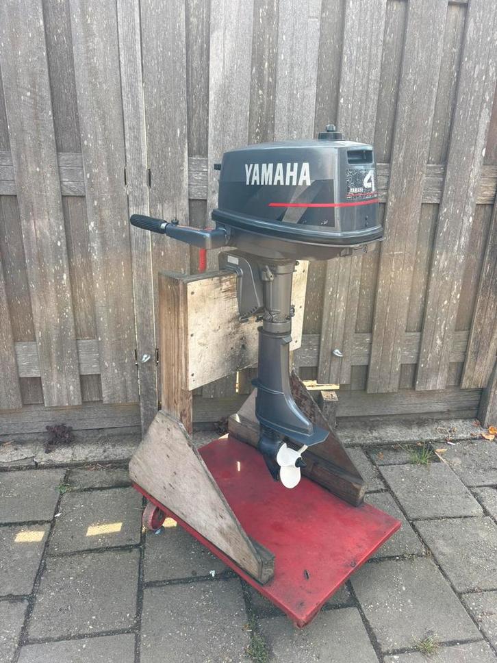 Yamaha 4 pk 2 takt kortstaart buitenboordmotor boot motor., Watersport en Boten, Buiten- en Binnenboordmotoren, Gebruikt, Benzine