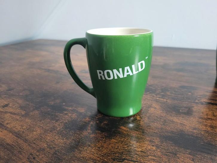 Groene Cup-a-Soup mok met naam Ronald, Huis en Inrichting, Keuken | Servies, Gebruikt, Ophalen
