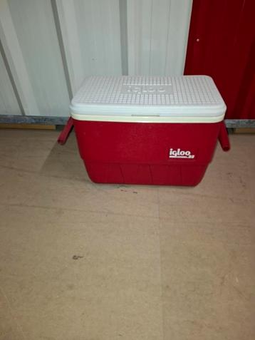Igloo koelbox beschikbaar voor biedingen