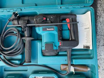 Makita Boor- en Breekhamer HR3000C beschikbaar voor biedingen