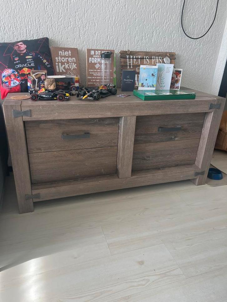 Mooie Dressoir met 2 deurtjes, Huis en Inrichting, Kasten | Televisiemeubels, Gebruikt, Minder dan 100 cm, 100 tot 150 cm, 25 tot 50 cm