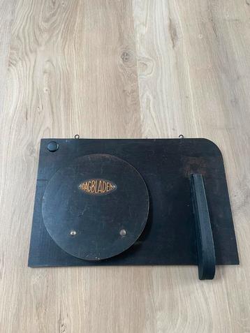 Antiek dagblad dagbladen houder krant ️ kranten. Retro oud beschikbaar voor biedingen