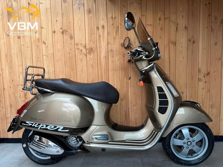 Vespa GTS 300 GTS300 GTS-300 Supersport  35kw a2 rbw geschi, Motoren, Motoren | Overige merken, Bedrijf, Scooter, 12 t/m 35 kW