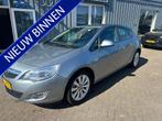 Opel Astra 1.6 Edition (bj 2011), Auto's, Voorwielaandrijving, Euro 5, Stof, 4 cilinders