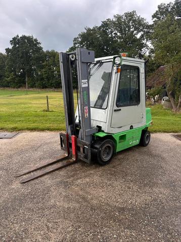 Cesab 2.5t gas heftruck met cabine beschikbaar voor biedingen