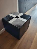 Zwarte (imitatie)leren poef!, Huis en Inrichting, Ophalen, Minder dan 50 cm, Vierkant, Minder dan 50 cm