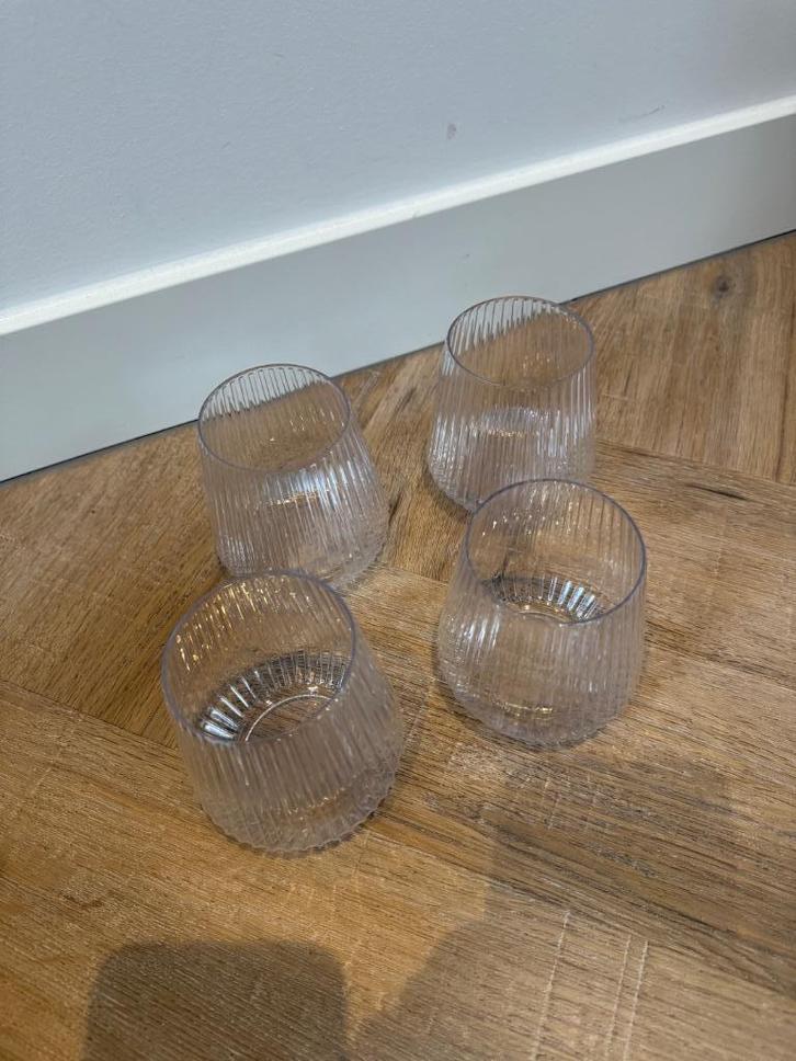 Nieuw 4x plastic luxe bekers wijn glazen onbreekbaar glas, Huis en Inrichting, Keuken | Servies, Nieuw, Kop(pen) en/of Schotel(s)