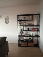 Stijlvolle WOOOD Teun Vakkenkast, Ophalen, Gebruikt