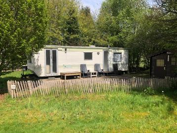 nog te koop 2 chalets  € 1500 per stuk in dec beschikbaar beschikbaar voor biedingen