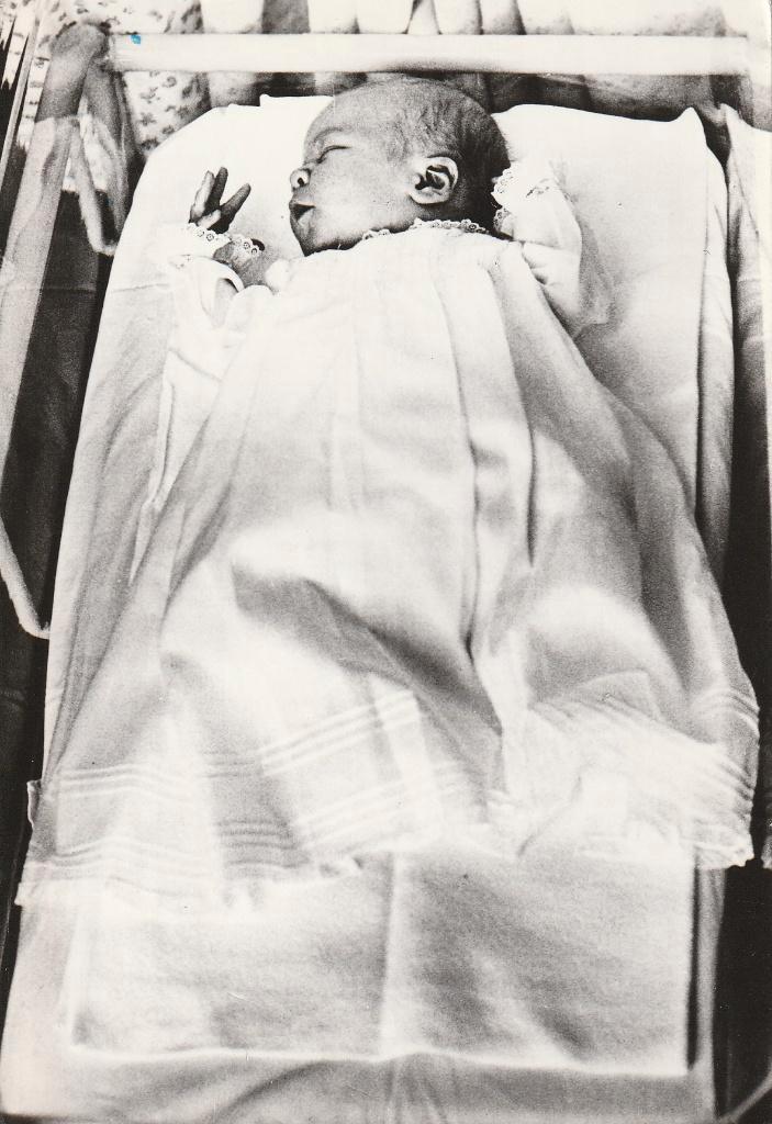 Ansichtkaart van Prins Willem Alexander in de wieg, Verzamelen, Ansichtkaarten | Themakaarten, Ongelopen, 1960 tot 1980, Sterren en Beroemdheden