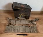 Munitie kistje met twee munitie tassen, Nederland, Landmacht, Ophalen