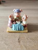 Varkensfamilie aan de taart, Ophalen of Verzenden, Zo goed als nieuw, Dier