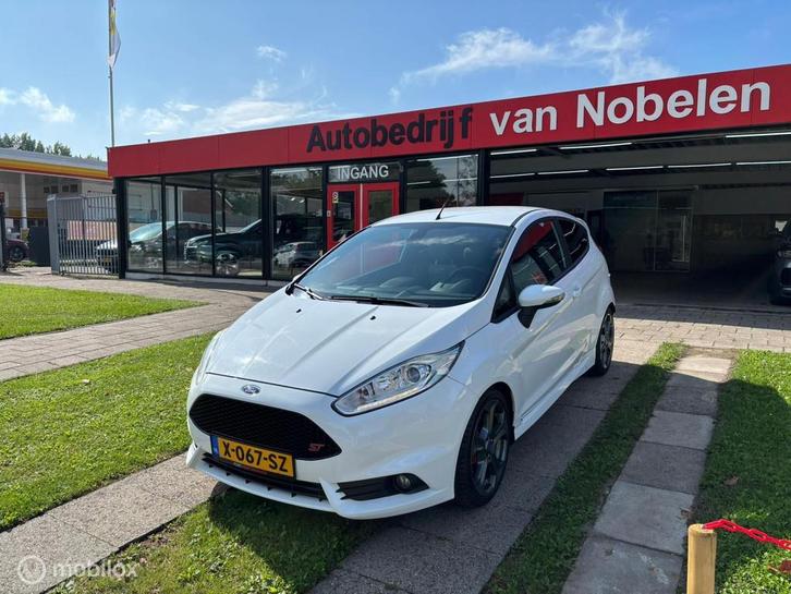 Ford Fiesta 1.6 ST1|NAVI|STOELVERW|RECARO|CAMERA, Auto's, Ford, Bedrijf, Te koop, Fiësta, ABS, Airbags, Airconditioning, Alarm