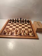 Staunton schaakspel  + schaakbord, Hobby en Vrije tijd, Gezelschapsspellen | Bordspellen, Ophalen of Verzenden, Zo goed als nieuw