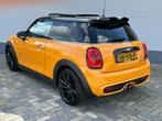 Mini Mini 2.0 Cooper S|PANO|LEER|NAVI|CRUISE|, Voorwielaandrijving, 1998 cc, Gebruikt, Startonderbreker