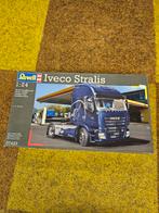 Revell 07423 IVECO STRALIS, Hobby en Vrije tijd, Modelbouw | Auto's en Voertuigen, Nieuw, Revell, Truck, Ophalen of Verzenden