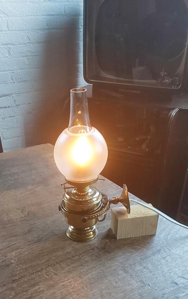 Antieke olielamp omgebouwd tot hanglamp. Scheepslamp, Antiek en Kunst, Antiek | Lampen, Ophalen of Verzenden