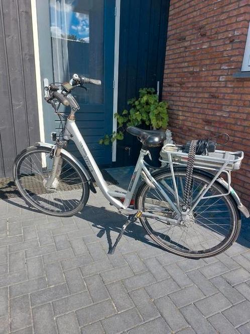 Stella Giraldo kapotte voormotor, Fietsen en Brommers, Elektrische fietsen, Gebruikt, Overige merken, 50 km per accu of meer, Ophalen
