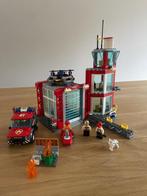 Brandweer kazerne LEGO 60215, Kinderen en Baby's, Speelgoed | Duplo en Lego, Ophalen, Zo goed als nieuw, Complete set, Lego
