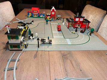 Vintage Lego Stad Set beschikbaar voor biedingen
