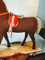 Antiek brocante grote oude houten paard op plank en wielen 1, Antiek en Kunst, Antiek | Speelgoed, Ophalen