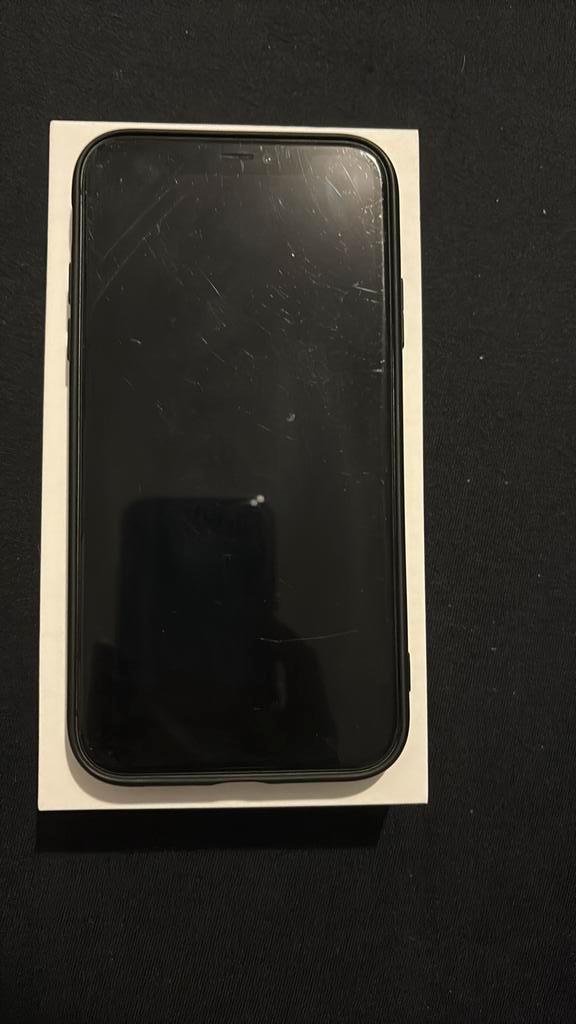 Zwarte iphone 11, Telecommunicatie, Mobiele telefoons | Apple iPhone, Zo goed als nieuw, 64 GB, iPhone 11, Zwart, Ophalen