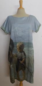 Aparte print meisje op strand handgemaakt jurkje! L, Verzenden, Maat 42/44 (L), Zo goed als nieuw, Knielengte