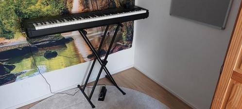 Yamaha Epiano met pedaal en statief, Muziek en Instrumenten, Keyboards, Zo goed als nieuw, 88 toetsen, Yamaha, Aanslaggevoelig