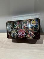 Yu-Gi-Oh! 25th Anniversary Tin - Dueling Heroes, Nieuw, Ophalen of Verzenden