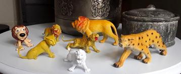 Katachtige speelgoeddieren - wilde dieren - tijger - leeuw - beschikbaar voor biedingen