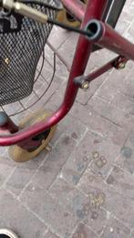 Rolator rood zwart met zitje en mandje, Diversen, Rollators, Ophalen