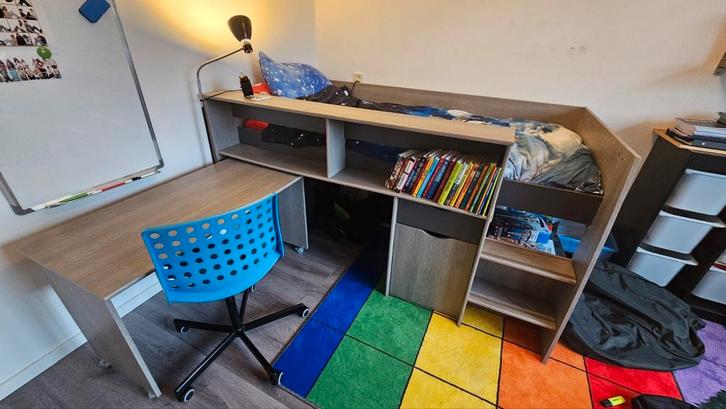 Mooie halfhoogslaper met bureau, kast en bureaustoel, Kinderen en Baby's, Kinderkamer | Complete kinderkamers, Gebruikt, Jongetje of Meisje